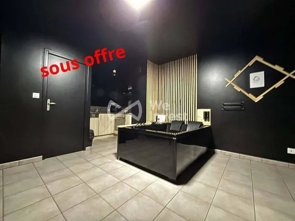 Local 2 pièces 48 m²