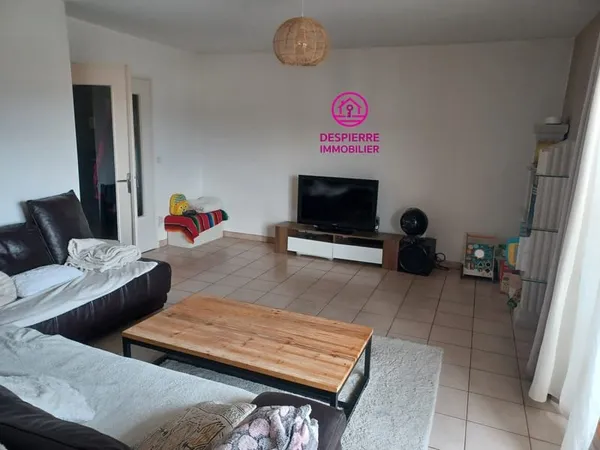 EXCLUSIVITE!! LE PEAGE DE ROUSSILLON, Appartement T3, au 3èm