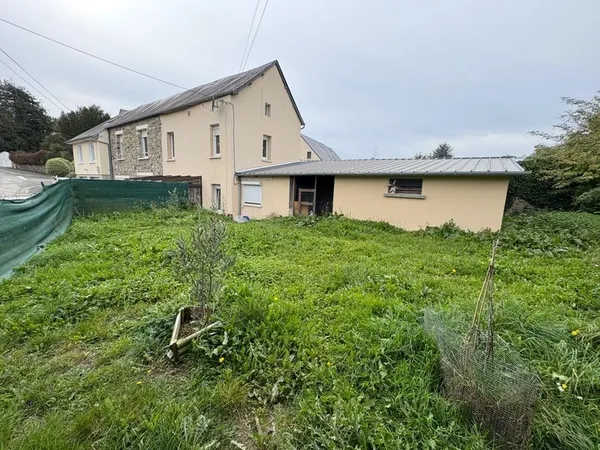Maison de village avec jardin - Saint-Sauveur-Villages (50)