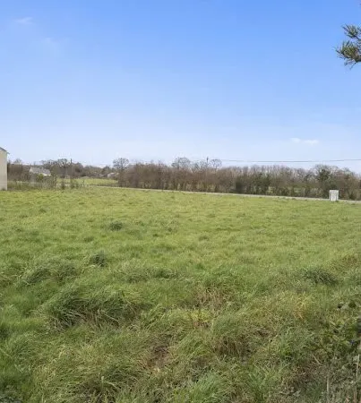 Terrain 900 m²