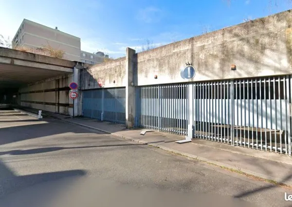 Garage fermé