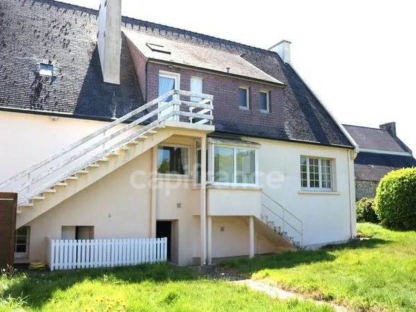 Belle néo bretonne à vendre LANDUDEC (29) Centre bourg 6 chambres sur 890 m2