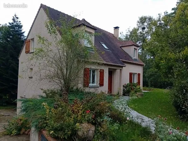 Maison à louer 1300 - 6 pièces - 5 chambres - 177 m2
