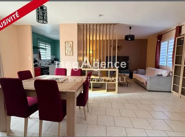 Corpe, spécial investisseur, maison de plain-pied vendue avec locataires en place.
