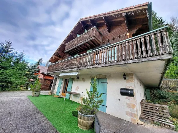 Chalet bois proche des stations de ski avec rendement