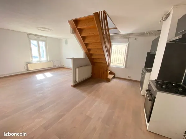 Appartement F4 duplex avec jardin - Pont-Saint-Vincent (54550)