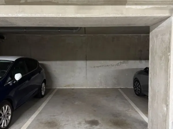 Parking 12 m²