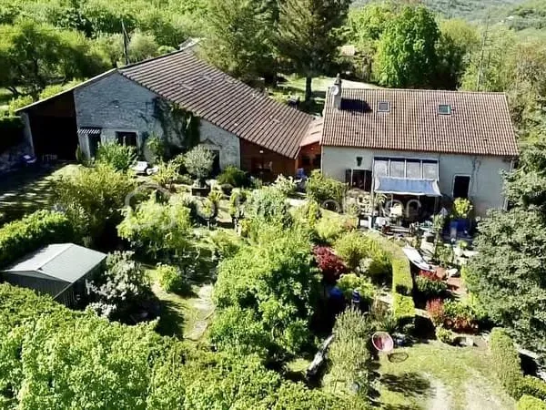 Ensemble immobilier avec potentiel locatif