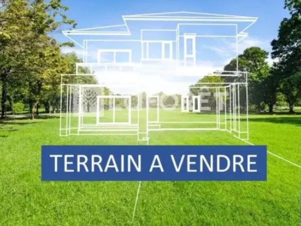 Terrain 922 m²