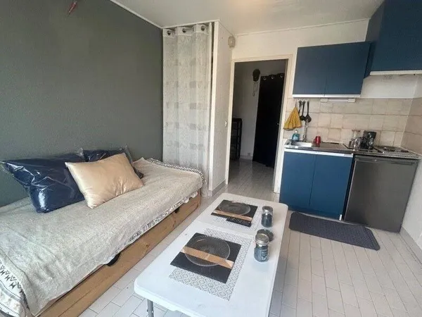 Studio 1 pièce 17 m²