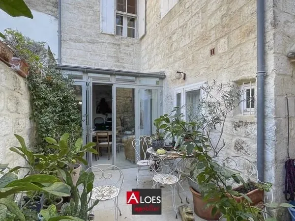 Maison Aigues-Mortes intra-muros 6 pièces