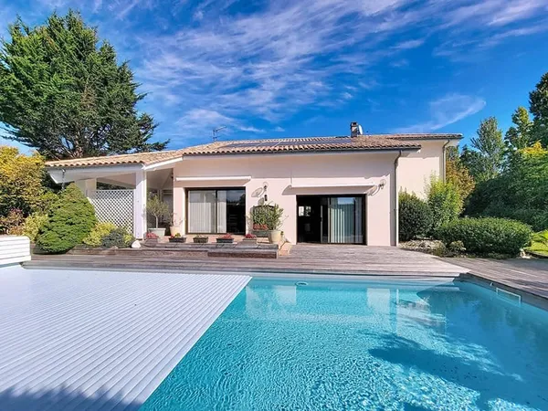 Vente à terme maison 7 pièces Blanquefort