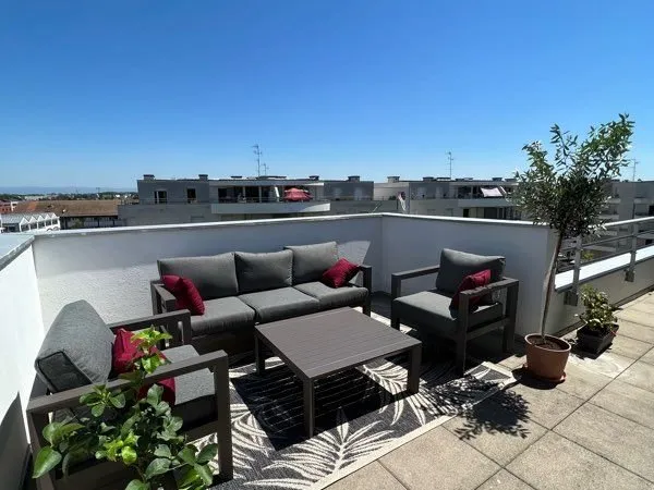 Appartement T2/3 plein centre illkirch climatisé, 30m2 de terrasse
