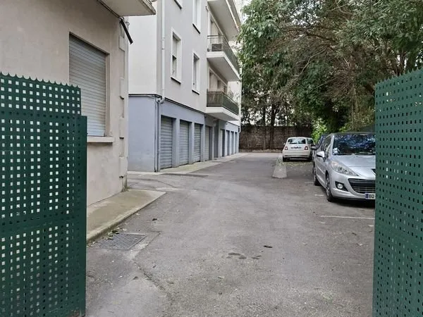 Vente garage nimes