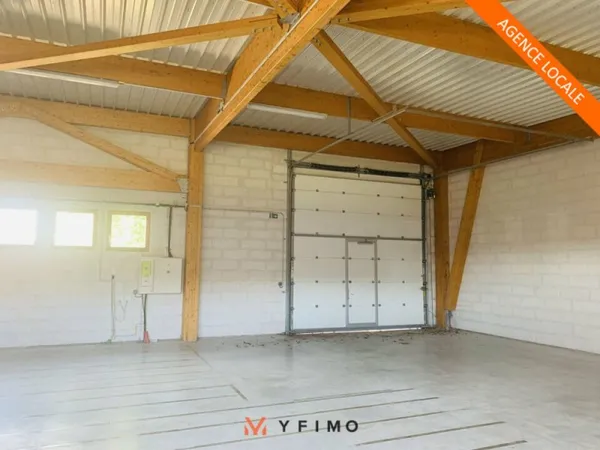 281 m2 ENTREPOT à LOUER