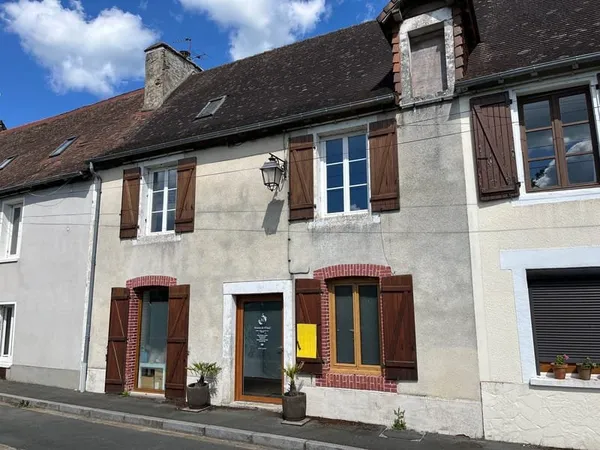 Jumilhac Le Grand Maison de 4 pièces, proche château et comm