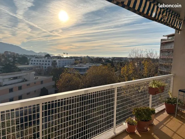 Vente appartement lumineux vue dégagée Marseille 8ème