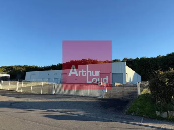 Local d'activité 1400 m²