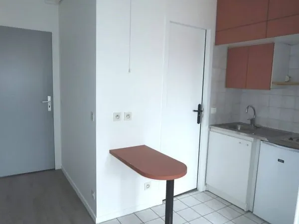 Studio 1 pièce 20 m²