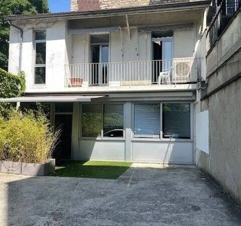 Bureaux 93 m²