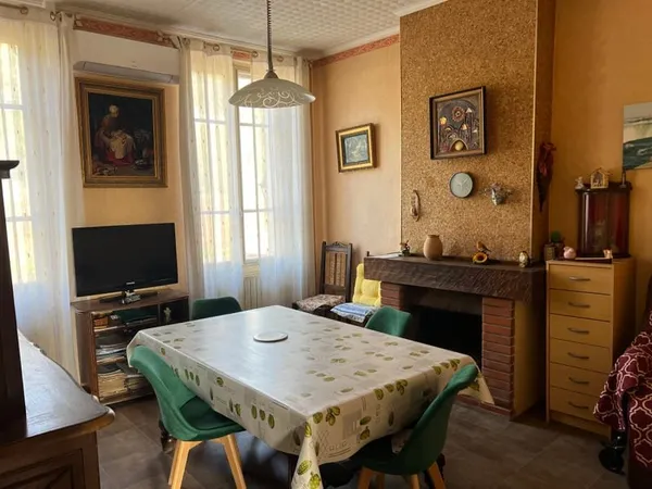 Maison de ville a restaurer