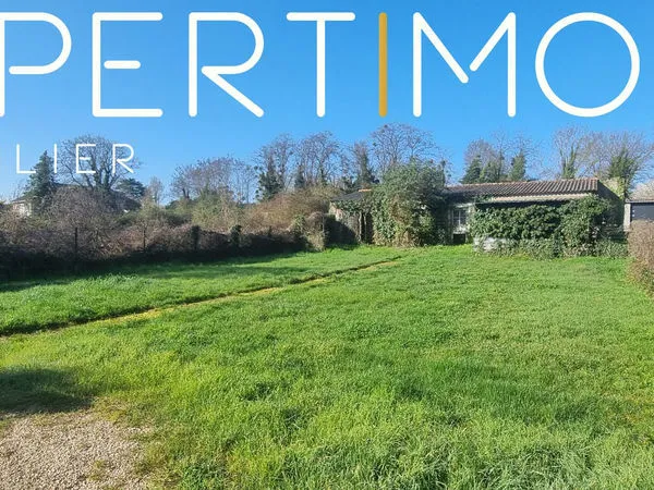TERRAIN CONSTRUCTIBLE AU COEUR DE POITIERS