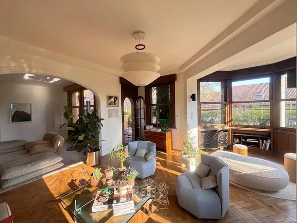 Villa 5 pièces 220 m²