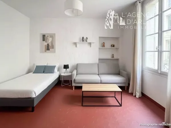 Arles centre historique - Studio 24m² - DPE C - 1er étage