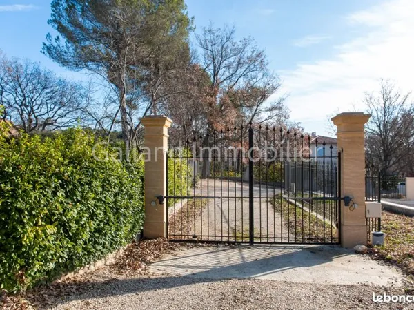 Belle villa entre Aix et Eguilles