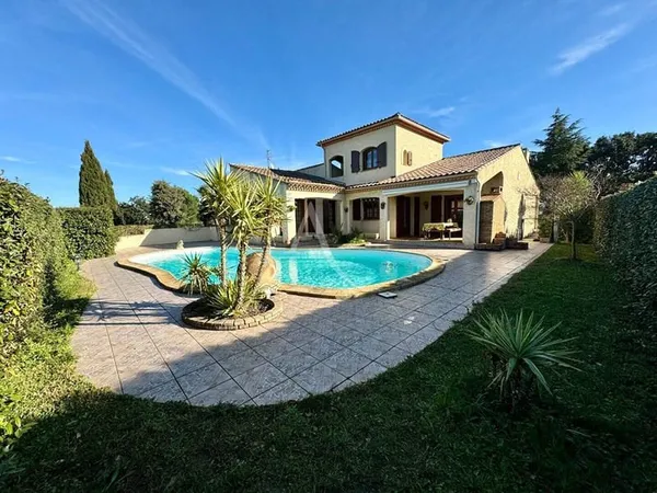 Maison 6 pièces 158 m²