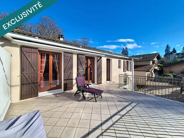 Villa traditionnelle dans un secteur résidentielle, proche des transports en communs
