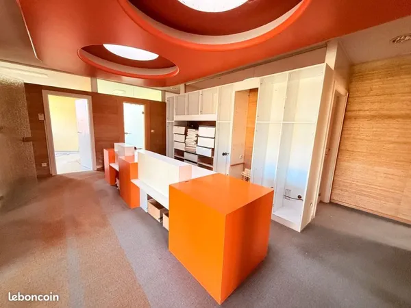 Immeuble Professionnel & Habitation: Cabinet médical de 145m2 - 3 cabinets et Habitation de 225m2 - 