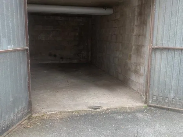 À VENDRE Box de 12 m² à Créteil