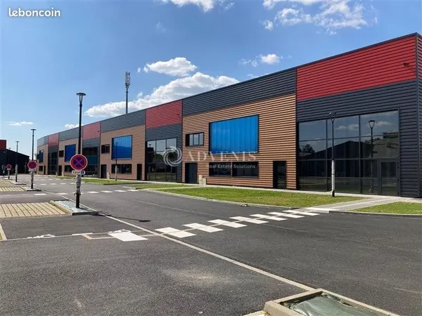 Local commercial 1 200 m²