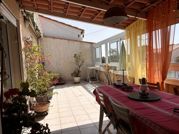 EXCLUSIVITE ! PERPIGNAN SUD-EST : Appartement, dernier étage
