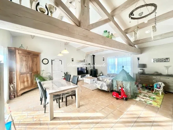 Maison à vendre 6 pièces LA JARRIE AUDOUIN (17)Maison de plain-pied 170 m² Garage: Volume, Lumière e