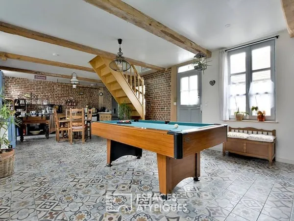 Maison 13 pièces 300 m²
