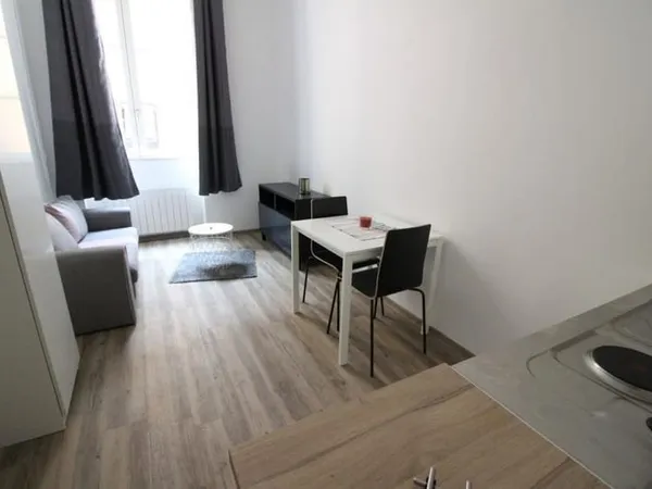 Studio meublé croix rousse 18m²