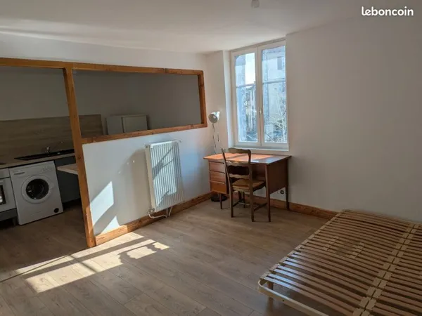 F1 pl Aurinques 35 m2 proche écoles IUT hôpital