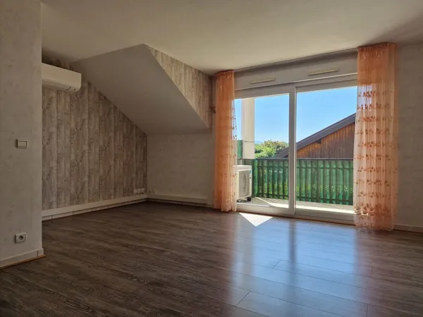 T4 traversant 82 m² ? balcon plein sud ? Messery centre