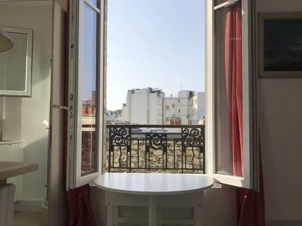 Studio meublé soleil et calme
