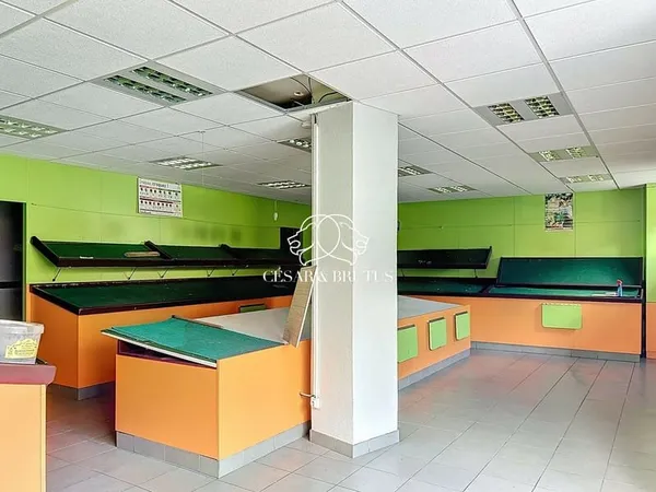 Local commercial 150m2 à AMPLEPUIS centre