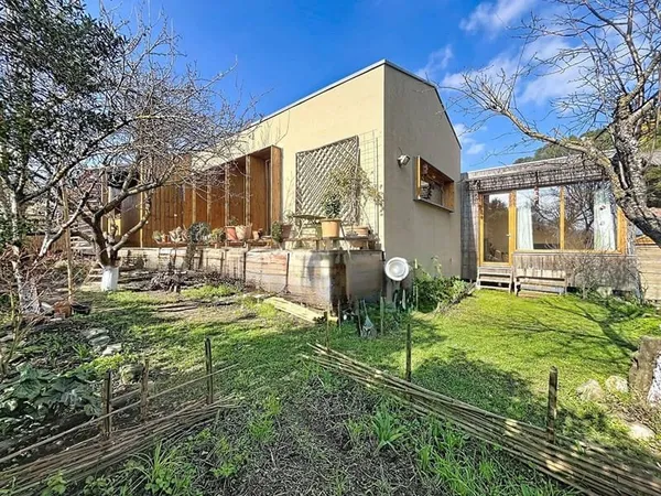 Maison de plain-pied 5 pièces 106 m²
