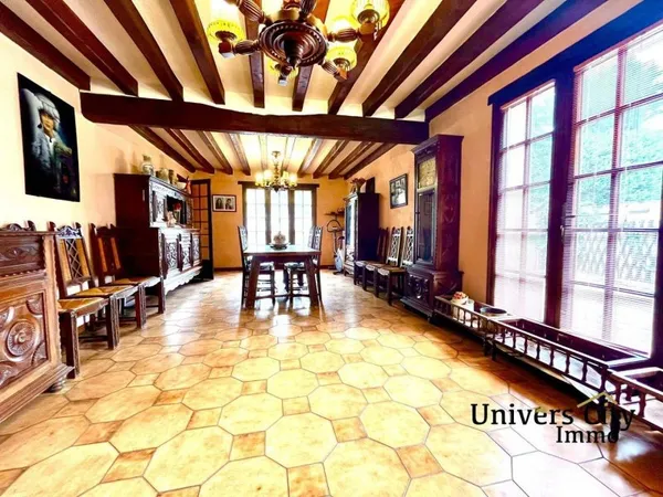 Maison 9 pièces 207 m²