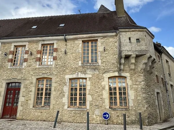 Maison 9 pièces 350 m²