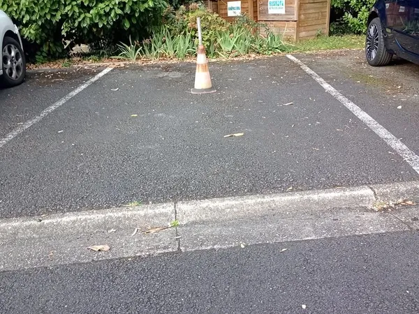 Loue place de parking