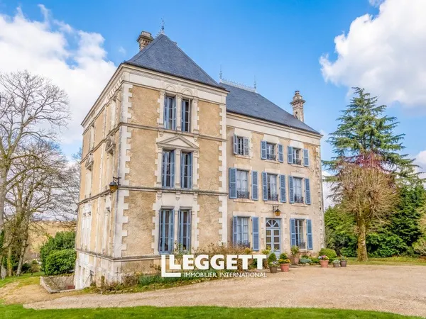 Maison 19 pièce(s), CONFOLENS