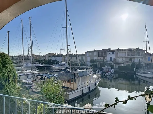 STUDIO PORT-GRIMAUD - VUE MARINA- + PARKING SECURISE