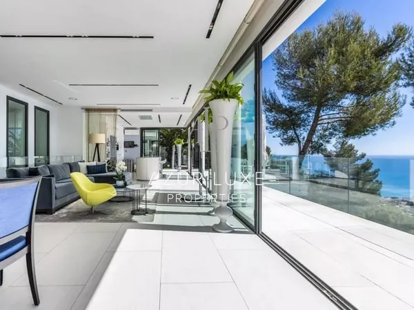 Villa 7 pièces 230 m²
