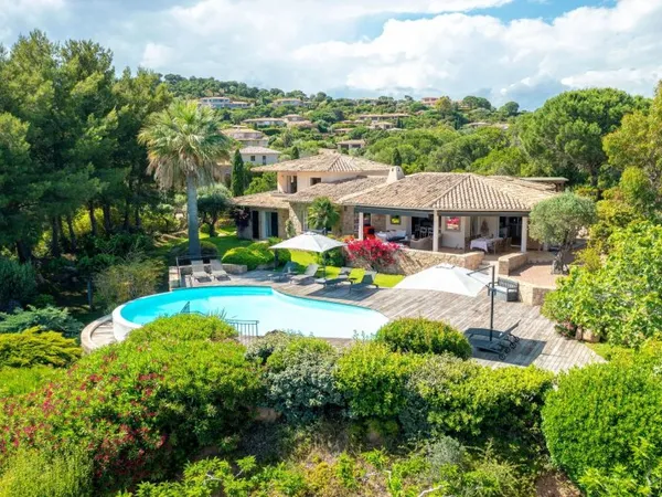 Punta d'Arasu, villa 5 chambres, vue mer, plage à pied, Villa Punta RL319